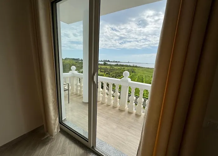 Horizont فندق مبيت وإفطار Baks-Rrjoll