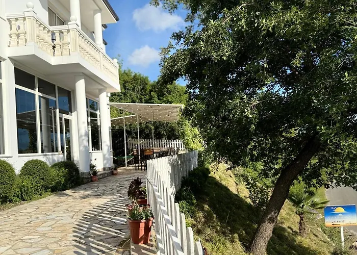 Horizont 4* Baks-Rrjoll