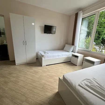 Horizont Baks-Rrjoll